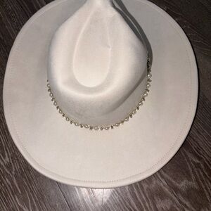 Women’s Pearl-Trim Wide Brim Hat - Cream